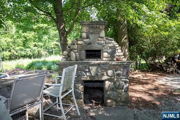 51 Rutherford Place Montvale, NJ 07645
