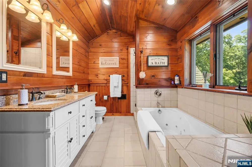 44 Morgan Drive Sussex, NJ 07461