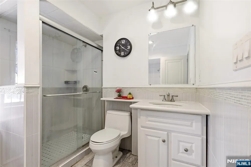 148 John Street Englewood, NJ 07631