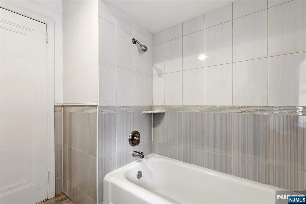 148 John Street Englewood, NJ 07631