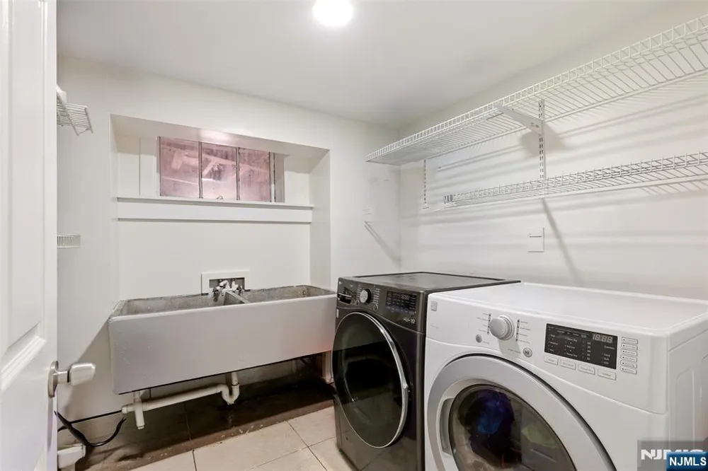 148 John Street Englewood, NJ 07631