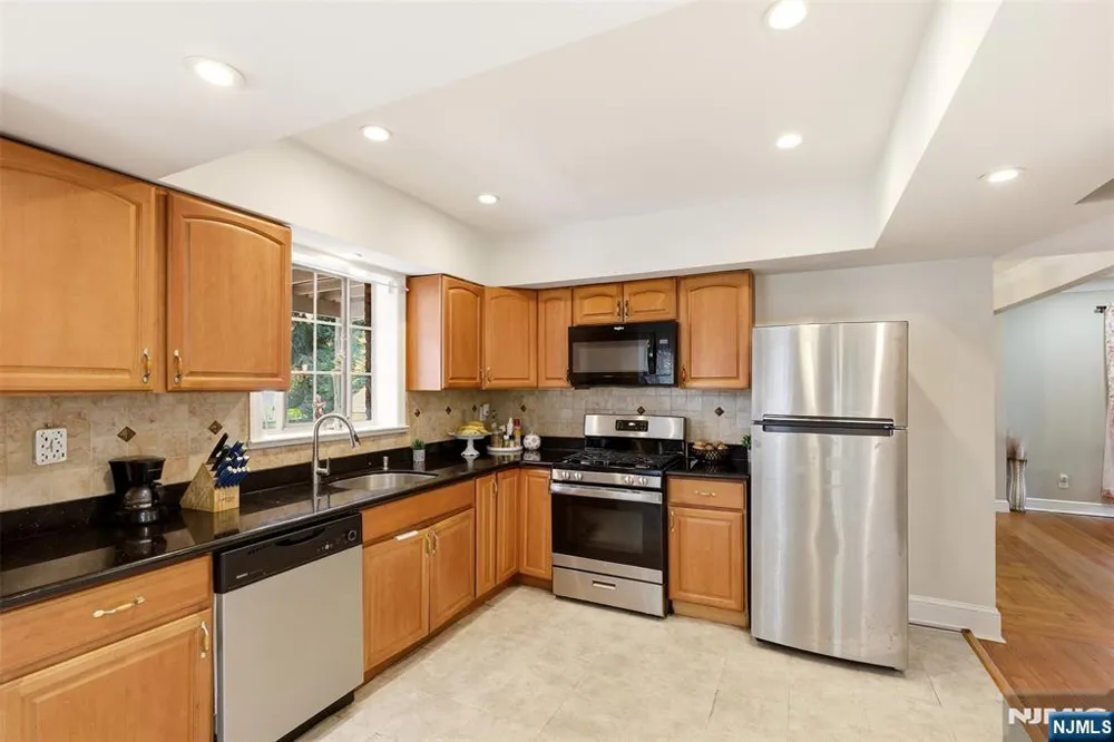 148 John Street Englewood, NJ 07631
