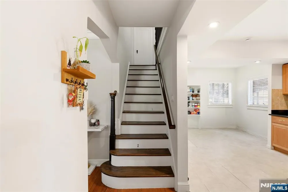 148 John Street Englewood, NJ 07631