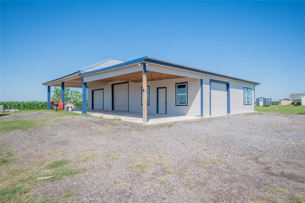 1015 Fm 960 Road El Campo, TX 77437