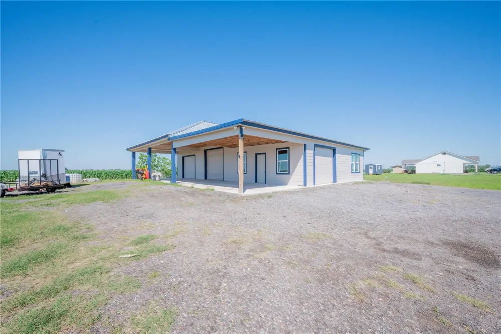 1015 Fm 960 Road El Campo, TX 77437