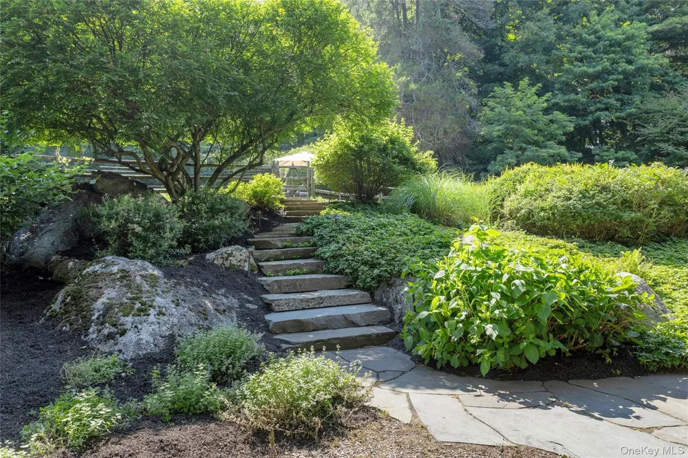 183 Hickory Kingdom Road Bedford, NY 10506