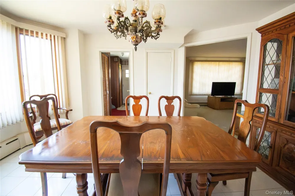 2415 Gale Avenue Baldwin, NY 11510