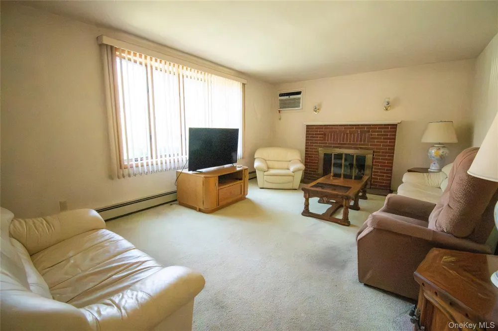 2415 Gale Avenue Baldwin, NY 11510