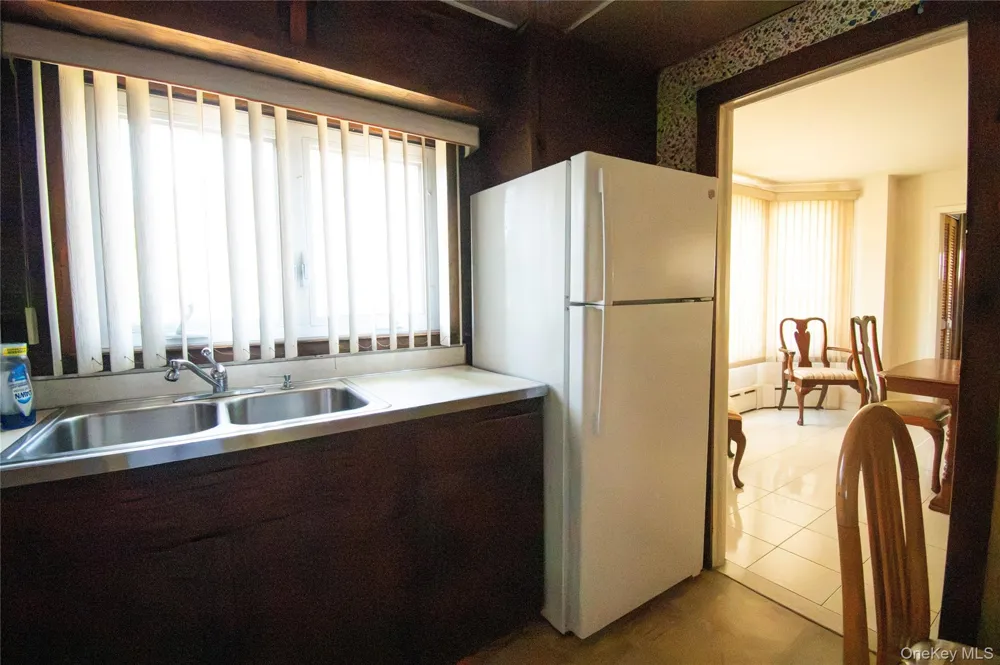 2415 Gale Avenue Baldwin, NY 11510