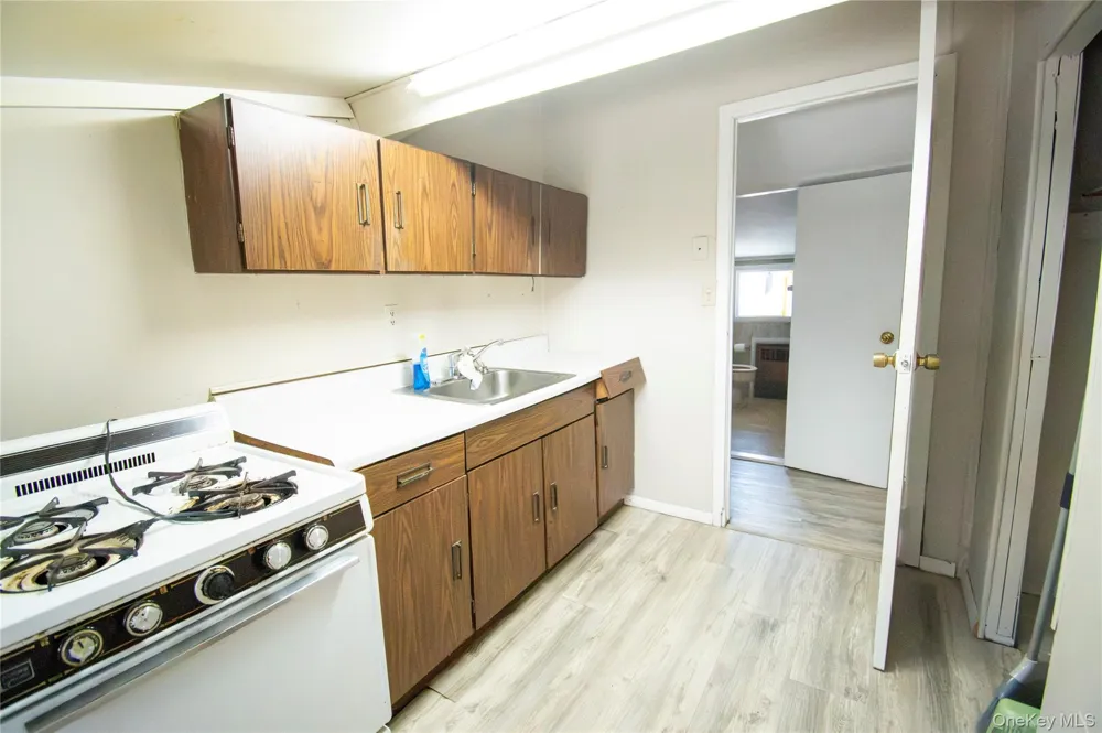 2415 Gale Avenue Baldwin, NY 11510
