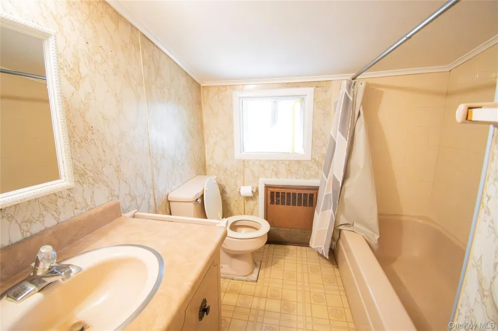2415 Gale Avenue Baldwin, NY 11510