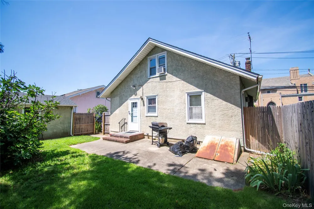 2415 Gale Avenue Baldwin, NY 11510