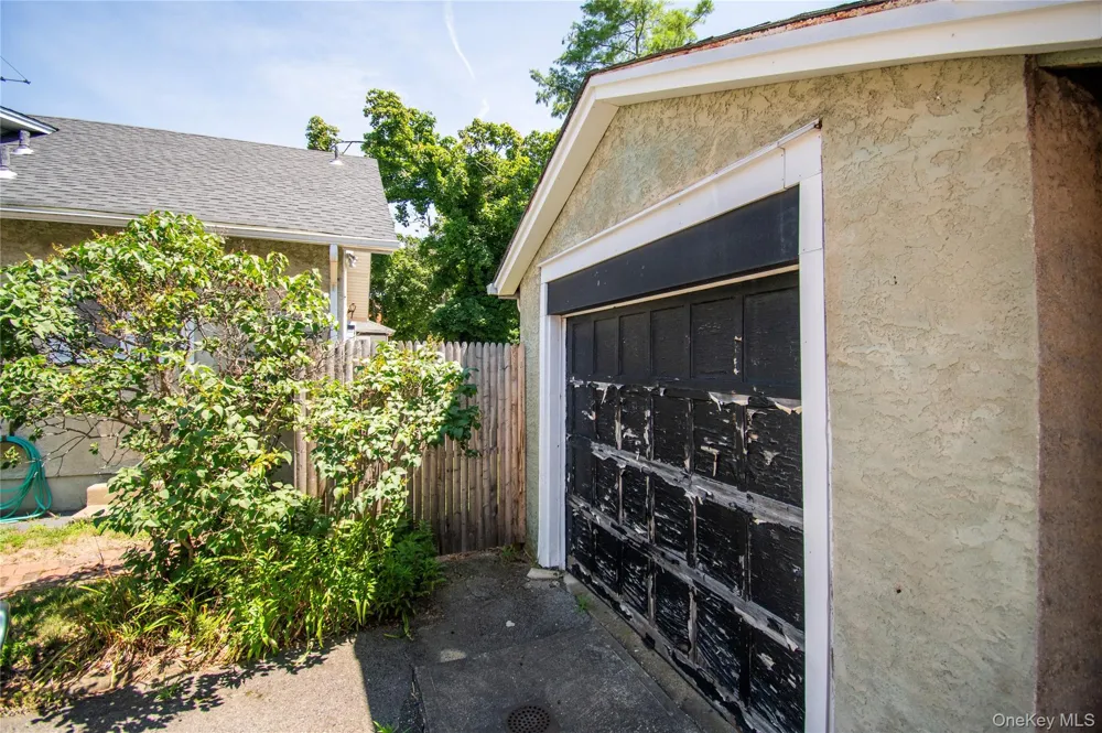 2415 Gale Avenue Baldwin, NY 11510