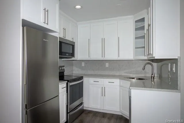 105 Lincoln Avenue #105-I Sayville, NY 11782