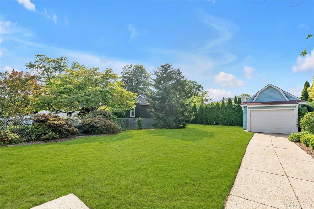 23 Thompson Place #2 Lynbrook, NY 11563