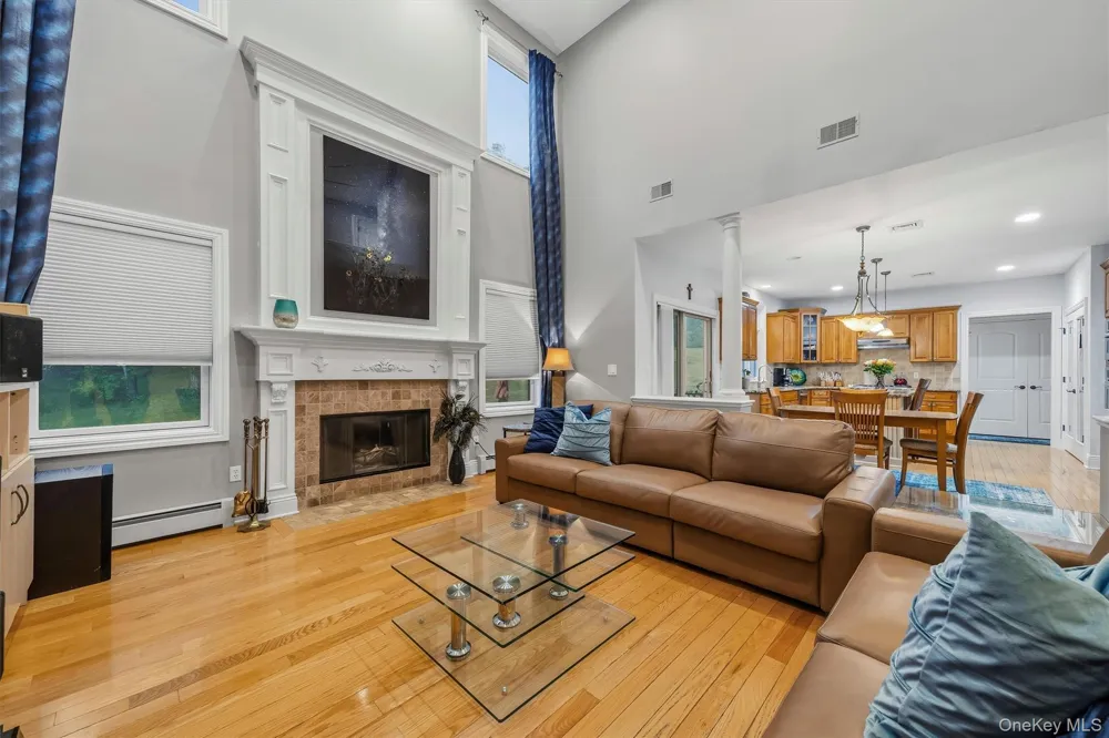 16 Canterbury Lane Warwick, NY 10990