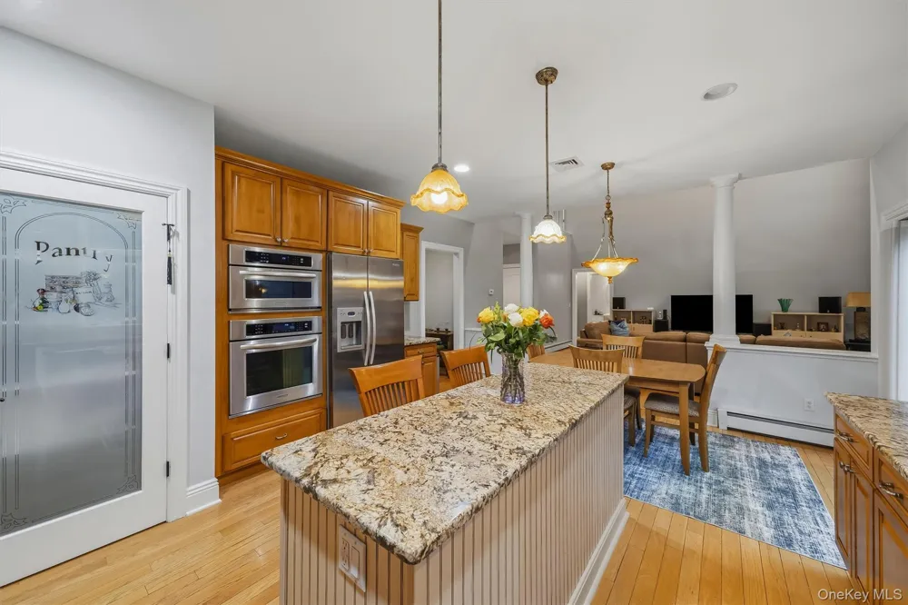 16 Canterbury Lane Warwick, NY 10990