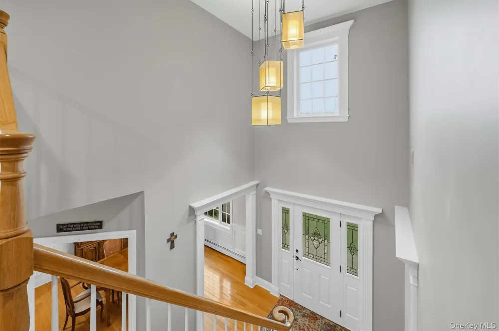16 Canterbury Lane Warwick, NY 10990