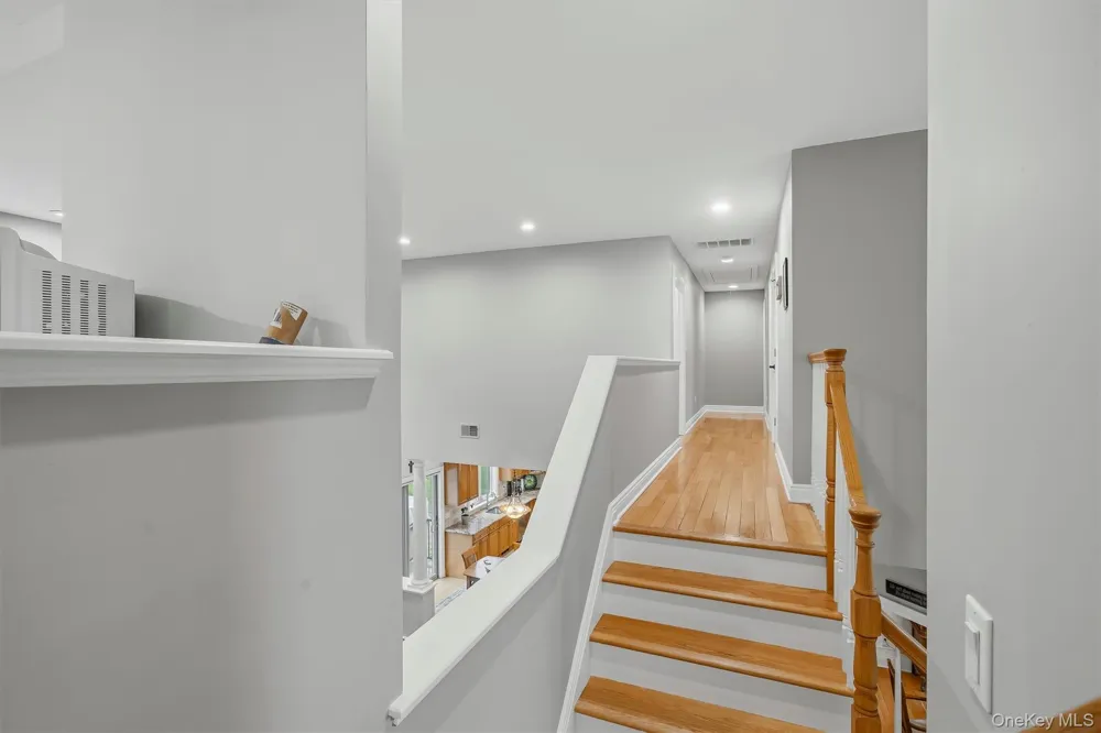 16 Canterbury Lane Warwick, NY 10990