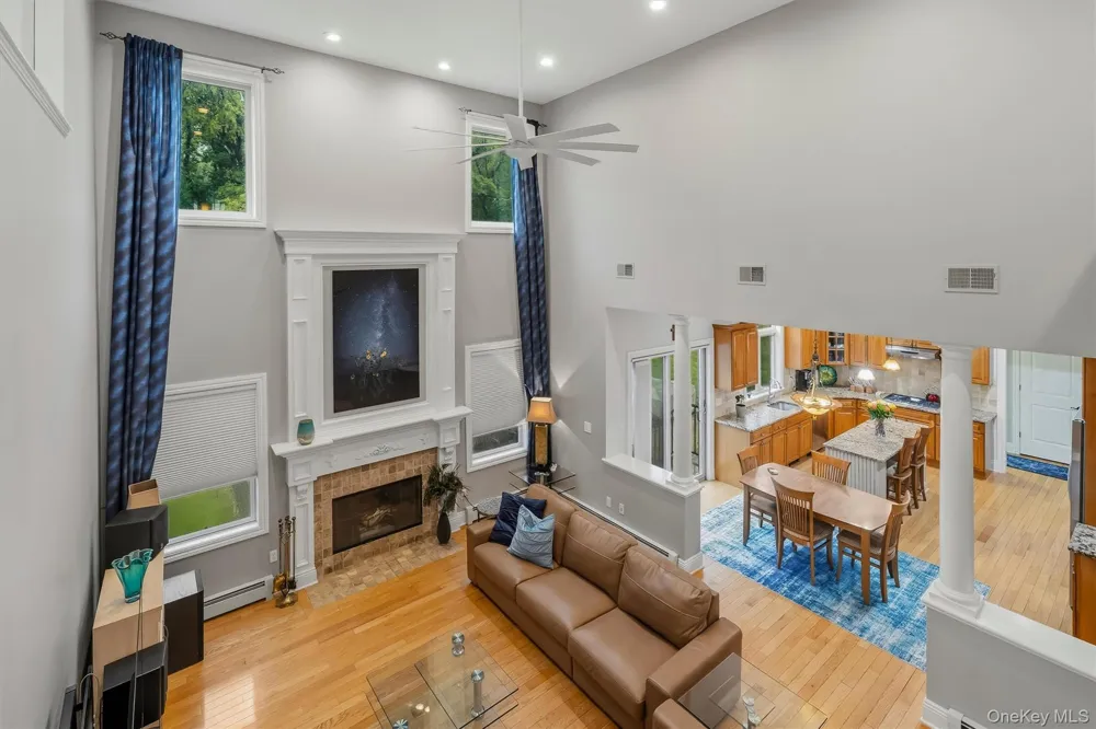16 Canterbury Lane Warwick, NY 10990