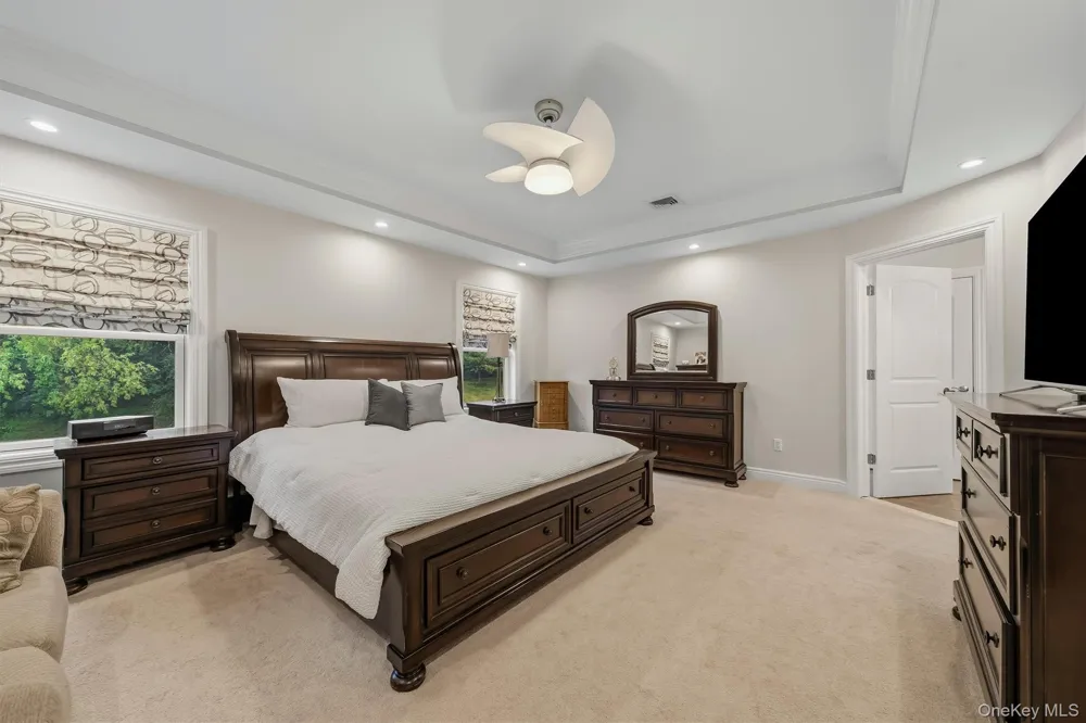 16 Canterbury Lane Warwick, NY 10990