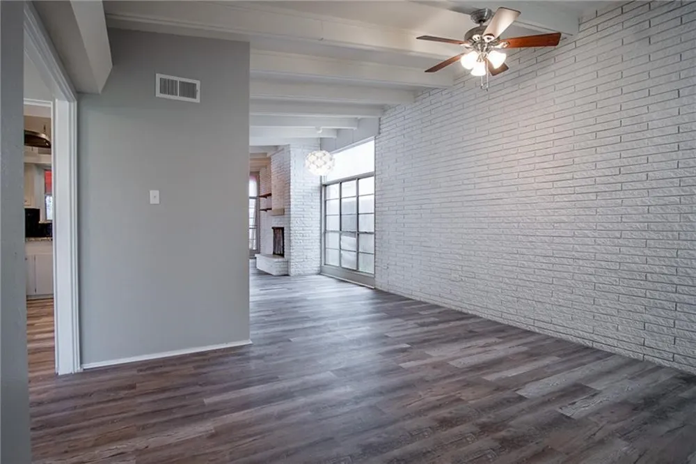 123 E Janin Circle Portland, TX 78374