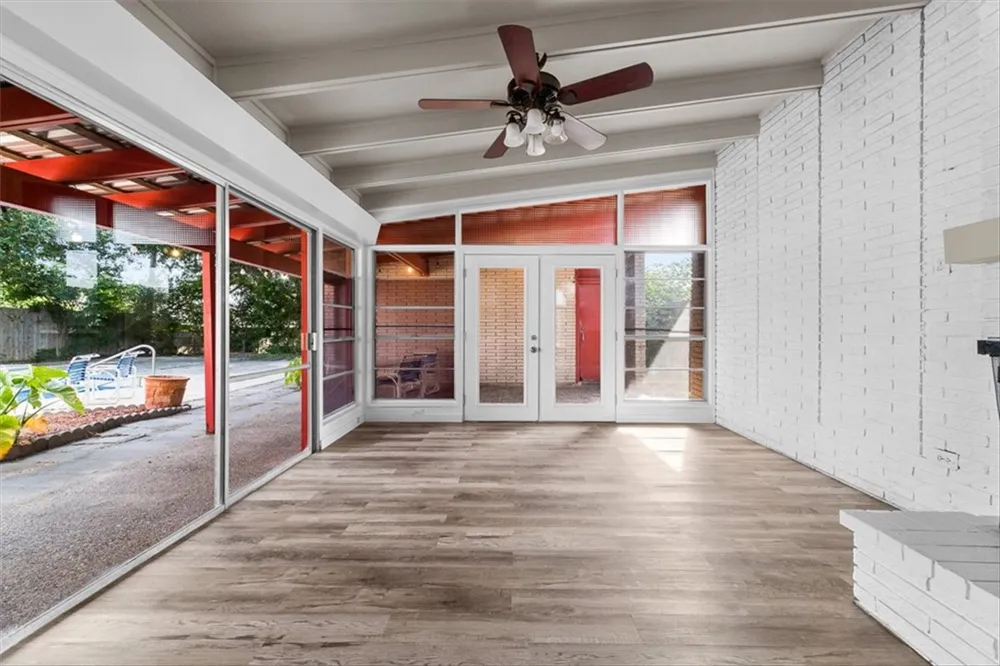 123 E Janin Circle Portland, TX 78374