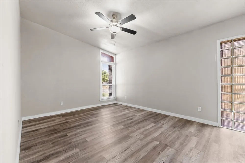 123 E Janin Circle Portland, TX 78374