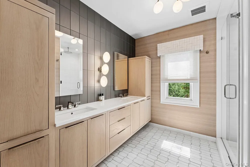 1 Fox Crossing Sag Harbor, NY 11963