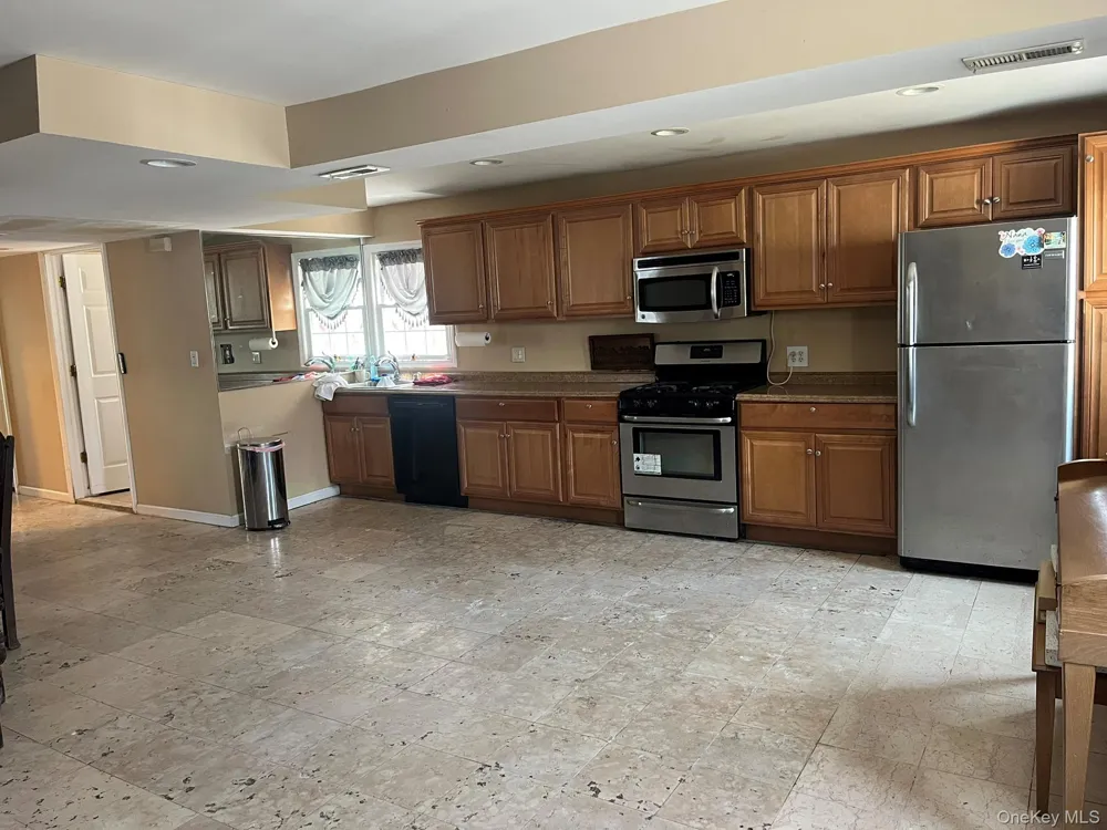 16312 89th Street Howard Beach, NY 11414