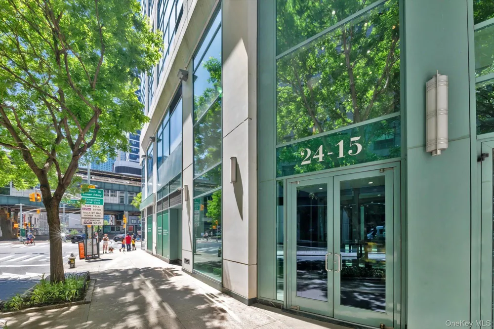 2415 Queens Plaza #6B Long Island City, NY 11101