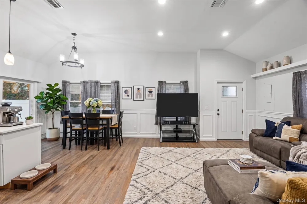 20 Cedar Road E Mastic Beach, NY 11951