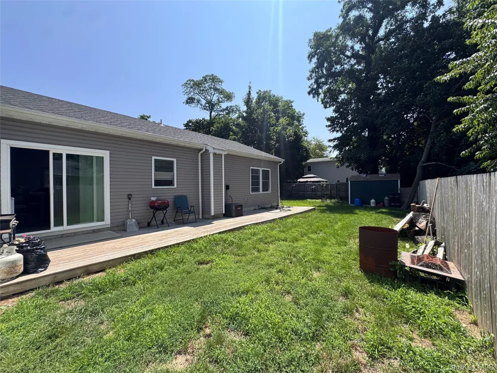 20 Cedar Road E Mastic Beach, NY 11951