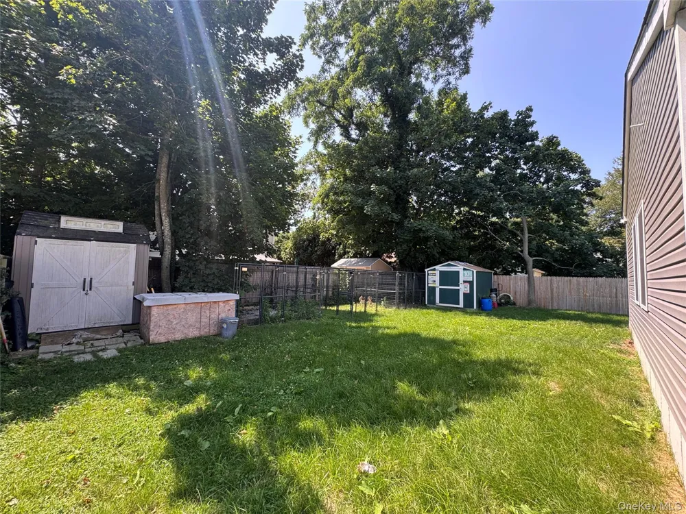 20 Cedar Road E Mastic Beach, NY 11951