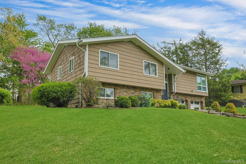 7 Lorenz Drive Valhalla, NY 10595