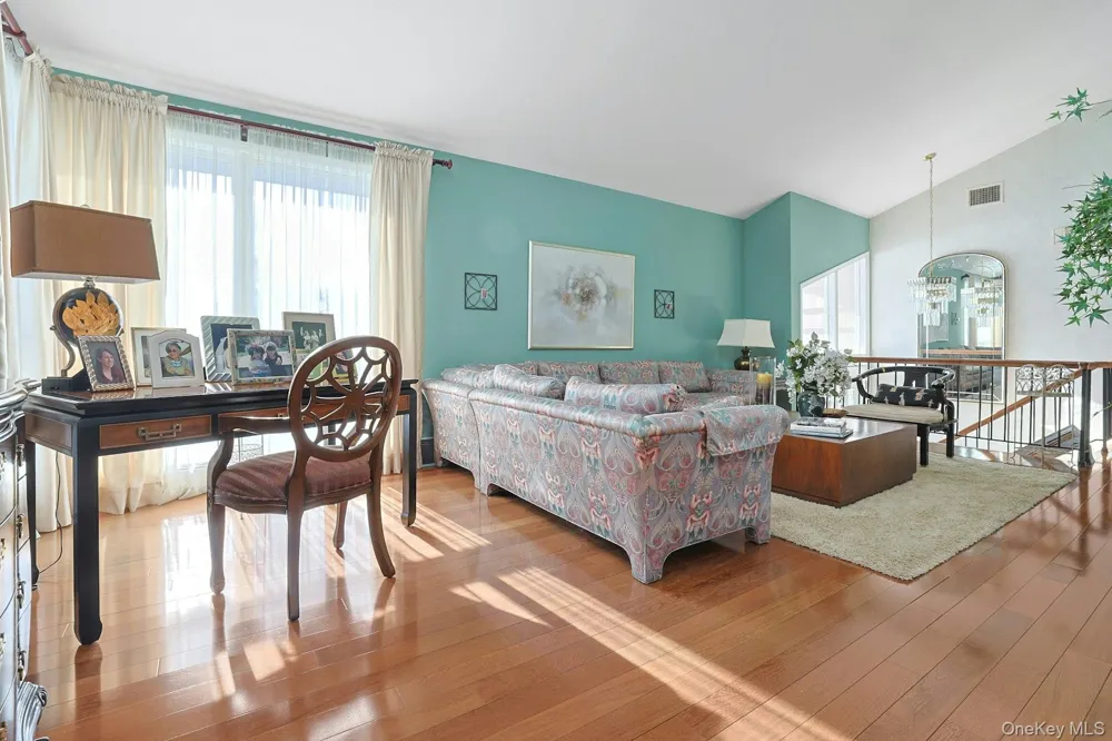 7 Lorenz Drive Valhalla, NY 10595