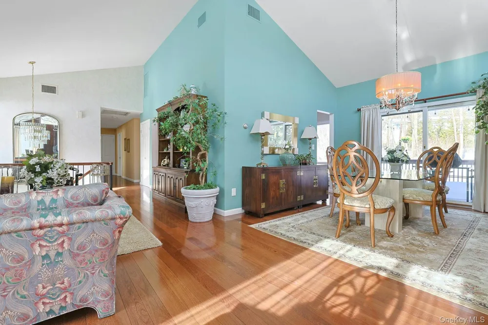 7 Lorenz Drive Valhalla, NY 10595