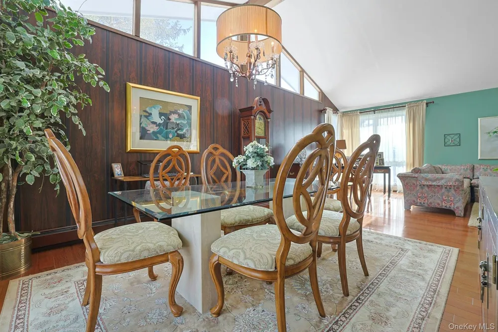 7 Lorenz Drive Valhalla, NY 10595