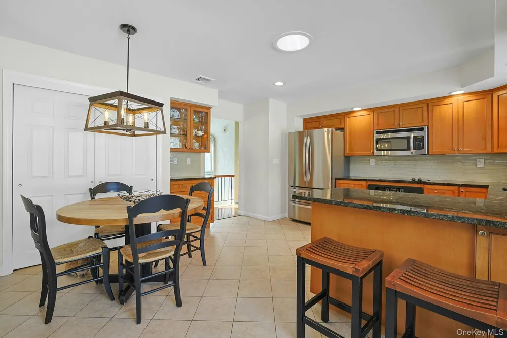 7 Lorenz Drive Valhalla, NY 10595