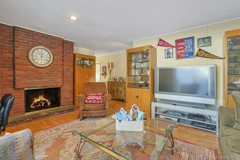 7 Lorenz Drive Valhalla, NY 10595