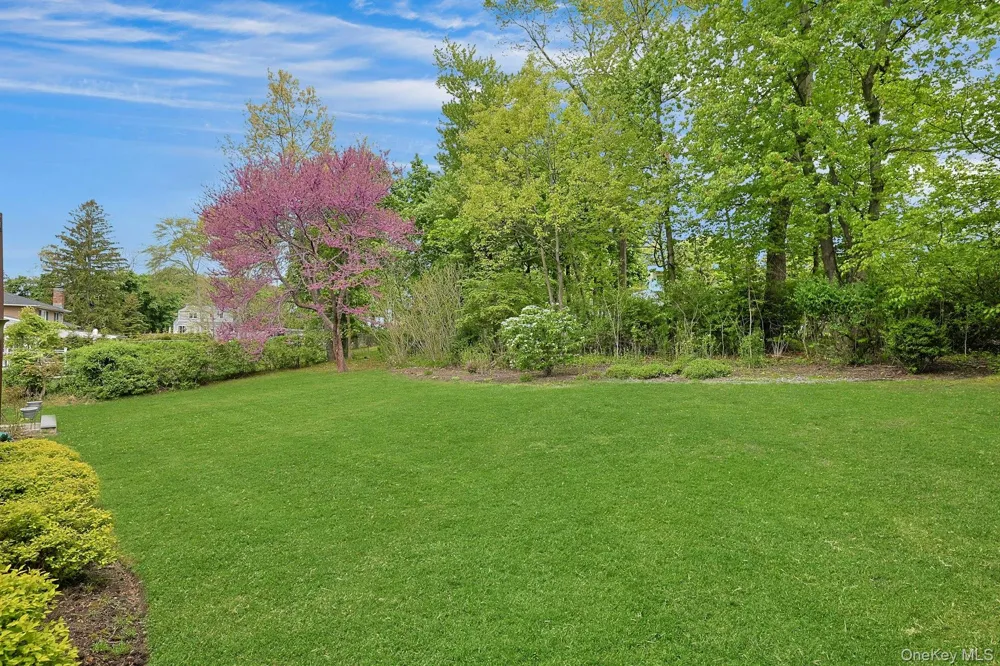 7 Lorenz Drive Valhalla, NY 10595