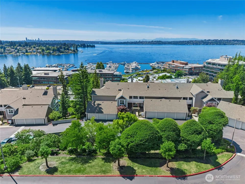 5404 Lake Washington Boulevard NE #B Kirkland, WA 98033
