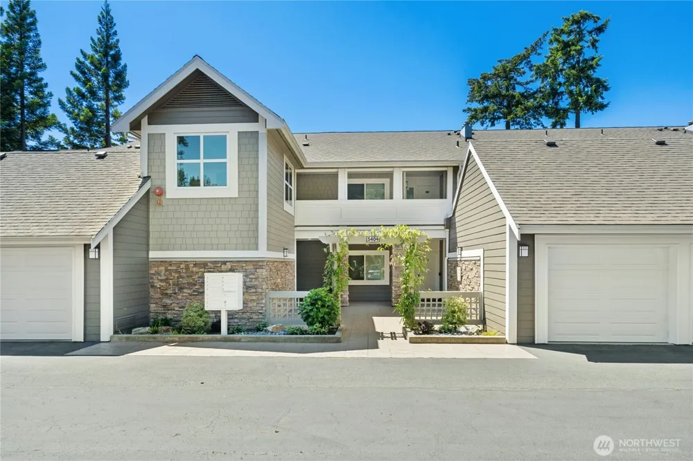 5404 Lake Washington Boulevard NE #B Kirkland, WA 98033