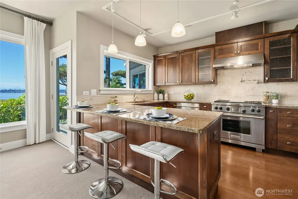 5404 Lake Washington Boulevard NE #B Kirkland, WA 98033