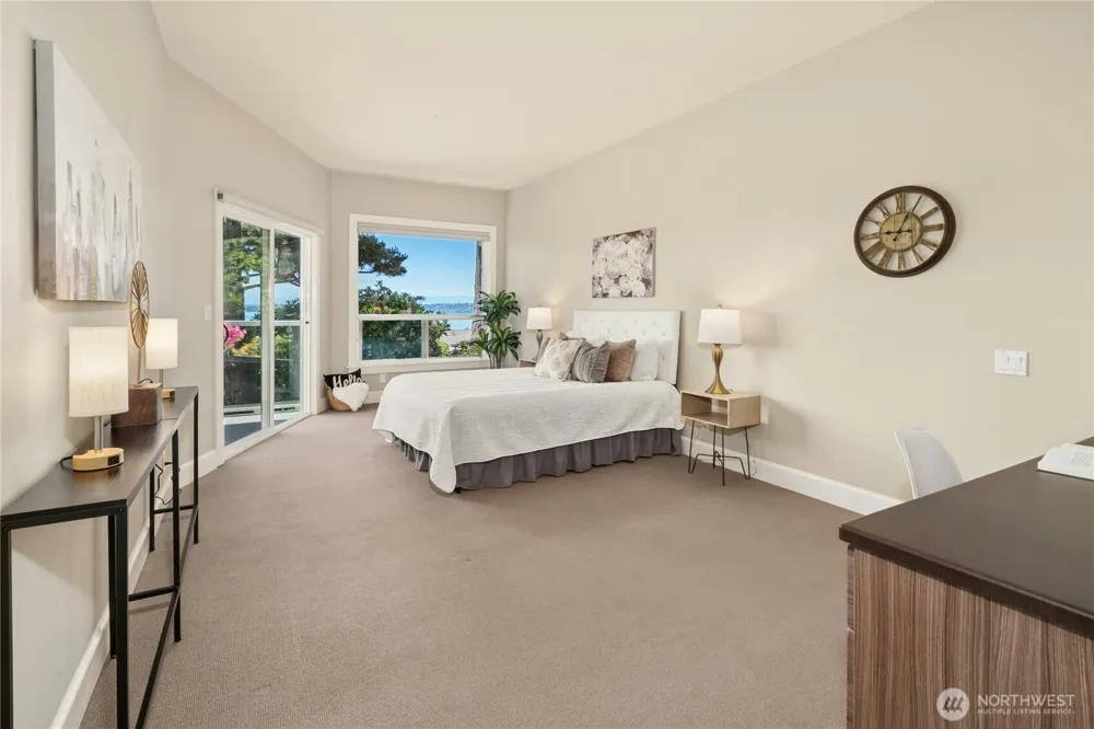 5404 Lake Washington Boulevard NE #B Kirkland, WA 98033