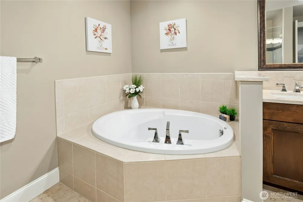 5404 Lake Washington Boulevard NE #B Kirkland, WA 98033