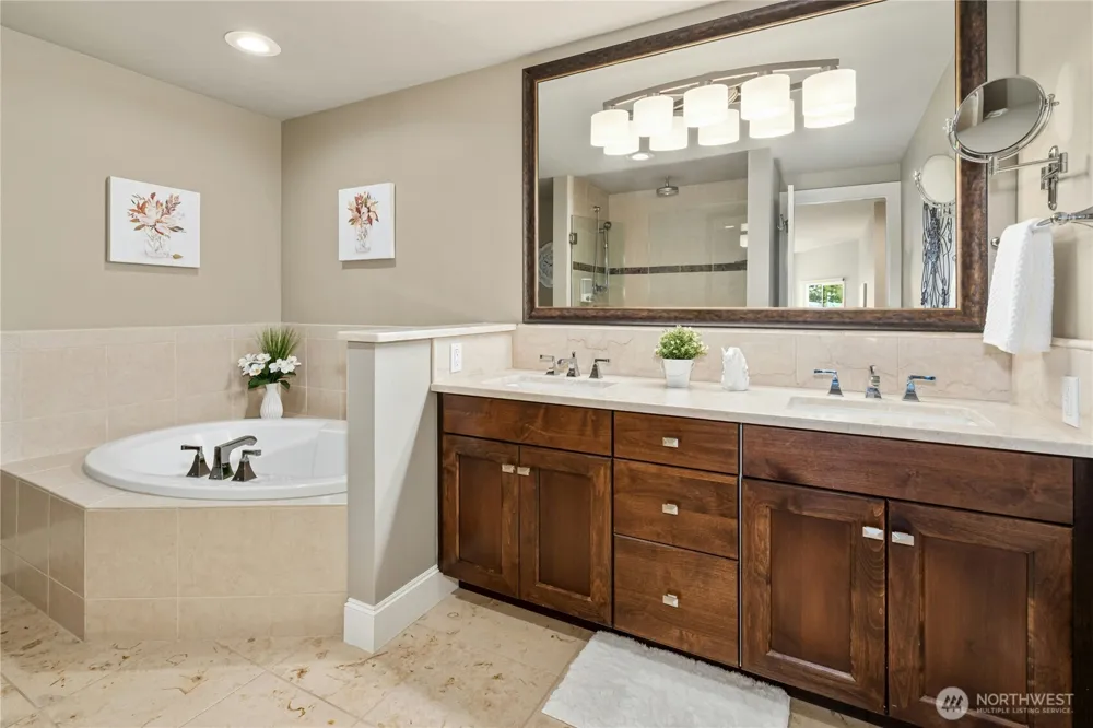5404 Lake Washington Boulevard NE #B Kirkland, WA 98033