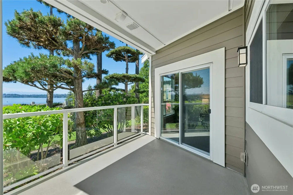 5404 Lake Washington Boulevard NE #B Kirkland, WA 98033
