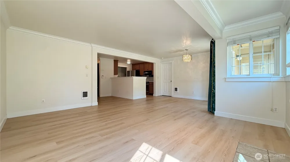 28704 18th Avenue S #V102 Federal Way, WA 98003