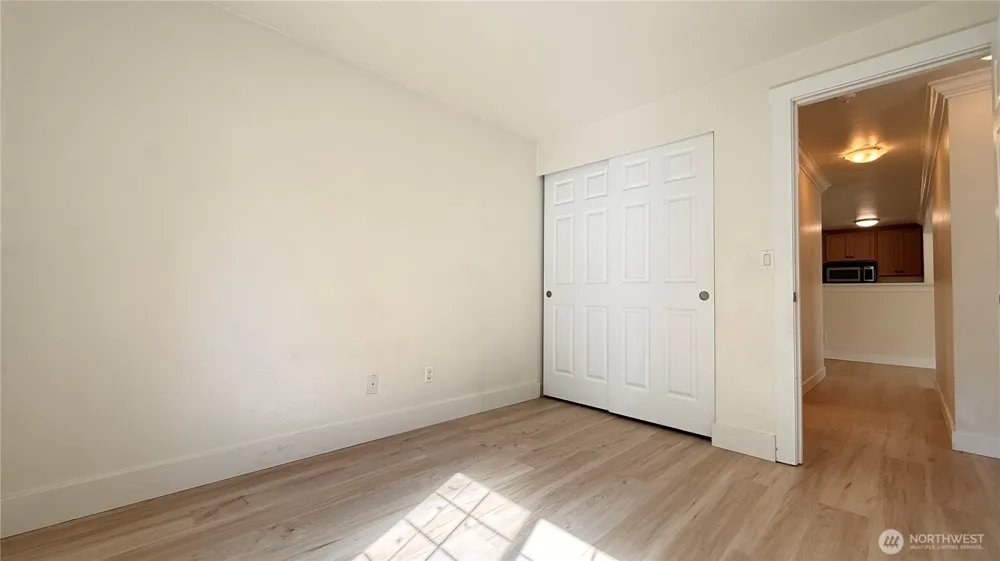 28704 18th Avenue S #V102 Federal Way, WA 98003